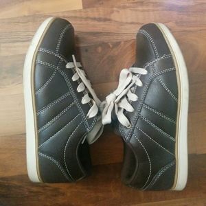 Steve Madden Boy's Sneakers Size 4